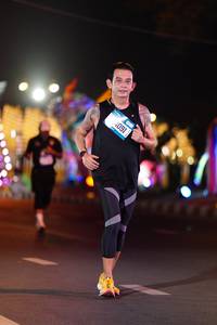 BIB: 160
                            <button type="button" onclick="openModal(19758884)" class="btn btn-primary btn-sm float-right btn-popup" data-toggle="modal" data-target=".modal-high-quality">
                        <i class="fas fa-shopping-cart"></i> Add to Cart
                    </button>
                                            <button type="button" onclick="isThisMe(19758884, true)" class="btn btn-success btn-sm float-right btn-popup btn-isme hidden" data-toggle="tooltip" data-placement="bottom" title="นี่คือรูปของคุณใช่ไหม คลิกที่นี่เพื่อเอาเข้าอัลบั้ม">
                        <i class="fas fa-plus"></i> Add to album
                    </button>
                    <button type="button" onclick="isThisMe(19758884, false)" class="btn btn-warning btn-sm float-right btn-popup btn-isnotme hidden">
                        <i class="fas fa-ban"></i> Remove from album
                    </button>