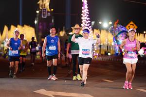 BIB: 43825, 625
                            <button type="button" onclick="openModal(19974451)" class="btn btn-primary btn-sm float-right btn-popup" data-toggle="modal" data-target=".modal-high-quality">
                        <i class="fas fa-shopping-cart"></i> Add to Cart
                    </button>
                                            <button type="button" onclick="isThisMe(19974451, true)" class="btn btn-success btn-sm float-right btn-popup btn-isme hidden" data-toggle="tooltip" data-placement="bottom" title="นี่คือรูปของคุณใช่ไหม คลิกที่นี่เพื่อเอาเข้าอัลบั้ม">
                        <i class="fas fa-plus"></i> Add to album
                    </button>
                    <button type="button" onclick="isThisMe(19974451, false)" class="btn btn-warning btn-sm float-right btn-popup btn-isnotme hidden">
                        <i class="fas fa-ban"></i> Remove from album
                    </button>