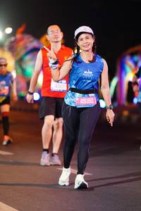 BIB: 261
                            <button type="button" onclick="openModal(20098325)" class="btn btn-primary btn-sm float-right btn-popup" data-toggle="modal" data-target=".modal-high-quality">
                        <i class="fas fa-shopping-cart"></i> Add to Cart
                    </button>
                                            <button type="button" onclick="isThisMe(20098325, true)" class="btn btn-success btn-sm float-right btn-popup btn-isme hidden" data-toggle="tooltip" data-placement="bottom" title="นี่คือรูปของคุณใช่ไหม คลิกที่นี่เพื่อเอาเข้าอัลบั้ม">
                        <i class="fas fa-plus"></i> Add to album
                    </button>
                    <button type="button" onclick="isThisMe(20098325, false)" class="btn btn-warning btn-sm float-right btn-popup btn-isnotme hidden">
                        <i class="fas fa-ban"></i> Remove from album
                    </button>