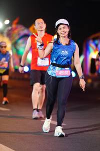 BIB: 1672, 45192
                            <button type="button" onclick="openModal(20098343)" class="btn btn-primary btn-sm float-right btn-popup" data-toggle="modal" data-target=".modal-high-quality">
                        <i class="fas fa-shopping-cart"></i> Add to Cart
                    </button>
                                            <button type="button" onclick="isThisMe(20098343, true)" class="btn btn-success btn-sm float-right btn-popup btn-isme hidden" data-toggle="tooltip" data-placement="bottom" title="นี่คือรูปของคุณใช่ไหม คลิกที่นี่เพื่อเอาเข้าอัลบั้ม">
                        <i class="fas fa-plus"></i> Add to album
                    </button>
                    <button type="button" onclick="isThisMe(20098343, false)" class="btn btn-warning btn-sm float-right btn-popup btn-isnotme hidden">
                        <i class="fas fa-ban"></i> Remove from album
                    </button>