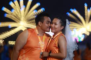 BIB: 211
                            <button type="button" onclick="openModal(20762705)" class="btn btn-primary btn-sm float-right btn-popup" data-toggle="modal" data-target=".modal-high-quality">
                        <i class="fas fa-shopping-cart"></i> Add to Cart
                    </button>
                                            <button type="button" onclick="isThisMe(20762705, true)" class="btn btn-success btn-sm float-right btn-popup btn-isme hidden" data-toggle="tooltip" data-placement="bottom" title="นี่คือรูปของคุณใช่ไหม คลิกที่นี่เพื่อเอาเข้าอัลบั้ม">
                        <i class="fas fa-plus"></i> Add to album
                    </button>
                    <button type="button" onclick="isThisMe(20762705, false)" class="btn btn-warning btn-sm float-right btn-popup btn-isnotme hidden">
                        <i class="fas fa-ban"></i> Remove from album
                    </button>