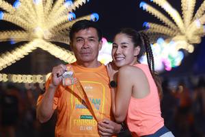 BIB: 211
                            <button type="button" onclick="openModal(20766482)" class="btn btn-primary btn-sm float-right btn-popup" data-toggle="modal" data-target=".modal-high-quality">
                        <i class="fas fa-shopping-cart"></i> Add to Cart
                    </button>
                                            <button type="button" onclick="isThisMe(20766482, true)" class="btn btn-success btn-sm float-right btn-popup btn-isme hidden" data-toggle="tooltip" data-placement="bottom" title="นี่คือรูปของคุณใช่ไหม คลิกที่นี่เพื่อเอาเข้าอัลบั้ม">
                        <i class="fas fa-plus"></i> Add to album
                    </button>
                    <button type="button" onclick="isThisMe(20766482, false)" class="btn btn-warning btn-sm float-right btn-popup btn-isnotme hidden">
                        <i class="fas fa-ban"></i> Remove from album
                    </button>