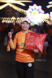 BIB: 202, 21100
                            <button type="button" onclick="openModal(20756188)" class="btn btn-primary btn-sm float-right btn-popup" data-toggle="modal" data-target=".modal-high-quality">
                        <i class="fas fa-shopping-cart"></i> Add to Cart
                    </button>
                                            <button type="button" onclick="isThisMe(20756188, true)" class="btn btn-success btn-sm float-right btn-popup btn-isme hidden" data-toggle="tooltip" data-placement="bottom" title="นี่คือรูปของคุณใช่ไหม คลิกที่นี่เพื่อเอาเข้าอัลบั้ม">
                        <i class="fas fa-plus"></i> Add to album
                    </button>
                    <button type="button" onclick="isThisMe(20756188, false)" class="btn btn-warning btn-sm float-right btn-popup btn-isnotme hidden">
                        <i class="fas fa-ban"></i> Remove from album
                    </button>