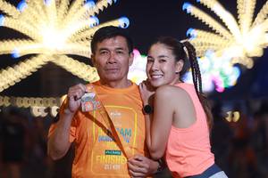 BIB: 211
                            <button type="button" onclick="openModal(20766490)" class="btn btn-primary btn-sm float-right btn-popup" data-toggle="modal" data-target=".modal-high-quality">
                        <i class="fas fa-shopping-cart"></i> Add to Cart
                    </button>
                                            <button type="button" onclick="isThisMe(20766490, true)" class="btn btn-success btn-sm float-right btn-popup btn-isme hidden" data-toggle="tooltip" data-placement="bottom" title="นี่คือรูปของคุณใช่ไหม คลิกที่นี่เพื่อเอาเข้าอัลบั้ม">
                        <i class="fas fa-plus"></i> Add to album
                    </button>
                    <button type="button" onclick="isThisMe(20766490, false)" class="btn btn-warning btn-sm float-right btn-popup btn-isnotme hidden">
                        <i class="fas fa-ban"></i> Remove from album
                    </button>