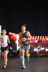 BIB: 83212, 201
                            <button type="button" onclick="openModal(19766586)" class="btn btn-primary btn-sm float-right btn-popup" data-toggle="modal" data-target=".modal-high-quality">
                        <i class="fas fa-shopping-cart"></i> Add to Cart
                    </button>
                                            <button type="button" onclick="isThisMe(19766586, true)" class="btn btn-success btn-sm float-right btn-popup btn-isme hidden" data-toggle="tooltip" data-placement="bottom" title="นี่คือรูปของคุณใช่ไหม คลิกที่นี่เพื่อเอาเข้าอัลบั้ม">
                        <i class="fas fa-plus"></i> Add to album
                    </button>
                    <button type="button" onclick="isThisMe(19766586, false)" class="btn btn-warning btn-sm float-right btn-popup btn-isnotme hidden">
                        <i class="fas fa-ban"></i> Remove from album
                    </button>