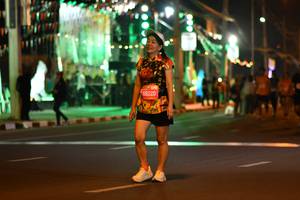 BIB: 02289
                            <button type="button" onclick="openModal(21369983)" class="btn btn-primary btn-sm float-right btn-popup" data-toggle="modal" data-target=".modal-high-quality">
                        <i class="fas fa-shopping-cart"></i> Add to Cart
                    </button>
                                            <button type="button" onclick="isThisMe(21369983, true)" class="btn btn-success btn-sm float-right btn-popup btn-isme hidden" data-toggle="tooltip" data-placement="bottom" title="นี่คือรูปของคุณใช่ไหม คลิกที่นี่เพื่อเอาเข้าอัลบั้ม">
                        <i class="fas fa-plus"></i> Add to album
                    </button>
                    <button type="button" onclick="isThisMe(21369983, false)" class="btn btn-warning btn-sm float-right btn-popup btn-isnotme hidden">
                        <i class="fas fa-ban"></i> Remove from album
                    </button>