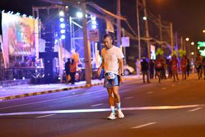 BIB: 6210
                            <button type="button" onclick="openModal(21390198)" class="btn btn-primary btn-sm float-right btn-popup" data-toggle="modal" data-target=".modal-high-quality">
                        <i class="fas fa-shopping-cart"></i> Add to Cart
                    </button>
                                            <button type="button" onclick="isThisMe(21390198, true)" class="btn btn-success btn-sm float-right btn-popup btn-isme hidden" data-toggle="tooltip" data-placement="bottom" title="นี่คือรูปของคุณใช่ไหม คลิกที่นี่เพื่อเอาเข้าอัลบั้ม">
                        <i class="fas fa-plus"></i> Add to album
                    </button>
                    <button type="button" onclick="isThisMe(21390198, false)" class="btn btn-warning btn-sm float-right btn-popup btn-isnotme hidden">
                        <i class="fas fa-ban"></i> Remove from album
                    </button>