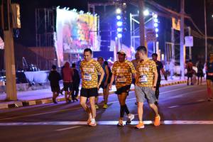 BIB: 450, 4659, 2498
                            <button type="button" onclick="openModal(21394913)" class="btn btn-primary btn-sm float-right btn-popup" data-toggle="modal" data-target=".modal-high-quality">
                        <i class="fas fa-shopping-cart"></i> Add to Cart
                    </button>
                                            <button type="button" onclick="isThisMe(21394913, true)" class="btn btn-success btn-sm float-right btn-popup btn-isme hidden" data-toggle="tooltip" data-placement="bottom" title="นี่คือรูปของคุณใช่ไหม คลิกที่นี่เพื่อเอาเข้าอัลบั้ม">
                        <i class="fas fa-plus"></i> Add to album
                    </button>
                    <button type="button" onclick="isThisMe(21394913, false)" class="btn btn-warning btn-sm float-right btn-popup btn-isnotme hidden">
                        <i class="fas fa-ban"></i> Remove from album
                    </button>