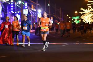 BIB: 2842, 8600
                            <button type="button" onclick="openModal(21367502)" class="btn btn-primary btn-sm float-right btn-popup" data-toggle="modal" data-target=".modal-high-quality">
                        <i class="fas fa-shopping-cart"></i> Add to Cart
                    </button>
                                            <button type="button" onclick="isThisMe(21367502, true)" class="btn btn-success btn-sm float-right btn-popup btn-isme hidden" data-toggle="tooltip" data-placement="bottom" title="นี่คือรูปของคุณใช่ไหม คลิกที่นี่เพื่อเอาเข้าอัลบั้ม">
                        <i class="fas fa-plus"></i> Add to album
                    </button>
                    <button type="button" onclick="isThisMe(21367502, false)" class="btn btn-warning btn-sm float-right btn-popup btn-isnotme hidden">
                        <i class="fas fa-ban"></i> Remove from album
                    </button>