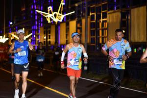 BIB: 41593, 1819, 44054
                            <button type="button" onclick="openModal(21244044)" class="btn btn-primary btn-sm float-right btn-popup" data-toggle="modal" data-target=".modal-high-quality">
                        <i class="fas fa-shopping-cart"></i> Add to Cart
                    </button>
                                            <button type="button" onclick="isThisMe(21244044, true)" class="btn btn-success btn-sm float-right btn-popup btn-isme hidden" data-toggle="tooltip" data-placement="bottom" title="นี่คือรูปของคุณใช่ไหม คลิกที่นี่เพื่อเอาเข้าอัลบั้ม">
                        <i class="fas fa-plus"></i> Add to album
                    </button>
                    <button type="button" onclick="isThisMe(21244044, false)" class="btn btn-warning btn-sm float-right btn-popup btn-isnotme hidden">
                        <i class="fas fa-ban"></i> Remove from album
                    </button>