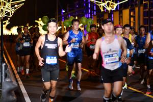 BIB: 40740, 42864, 40898
                            <button type="button" onclick="openModal(20055145)" class="btn btn-primary btn-sm float-right btn-popup" data-toggle="modal" data-target=".modal-high-quality">
                        <i class="fas fa-shopping-cart"></i> Add to Cart
                    </button>
                                            <button type="button" onclick="isThisMe(20055145, true)" class="btn btn-success btn-sm float-right btn-popup btn-isme hidden" data-toggle="tooltip" data-placement="bottom" title="นี่คือรูปของคุณใช่ไหม คลิกที่นี่เพื่อเอาเข้าอัลบั้ม">
                        <i class="fas fa-plus"></i> Add to album
                    </button>
                    <button type="button" onclick="isThisMe(20055145, false)" class="btn btn-warning btn-sm float-right btn-popup btn-isnotme hidden">
                        <i class="fas fa-ban"></i> Remove from album
                    </button>
