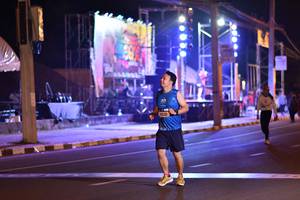 BIB: 0030
                            <button type="button" onclick="openModal(21397563)" class="btn btn-primary btn-sm float-right btn-popup" data-toggle="modal" data-target=".modal-high-quality">
                        <i class="fas fa-shopping-cart"></i> Add to Cart
                    </button>
                                            <button type="button" onclick="isThisMe(21397563, true)" class="btn btn-success btn-sm float-right btn-popup btn-isme hidden" data-toggle="tooltip" data-placement="bottom" title="นี่คือรูปของคุณใช่ไหม คลิกที่นี่เพื่อเอาเข้าอัลบั้ม">
                        <i class="fas fa-plus"></i> Add to album
                    </button>
                    <button type="button" onclick="isThisMe(21397563, false)" class="btn btn-warning btn-sm float-right btn-popup btn-isnotme hidden">
                        <i class="fas fa-ban"></i> Remove from album
                    </button>