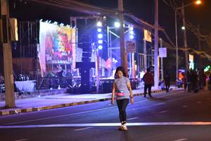 BIB: 350
                            <button type="button" onclick="openModal(21398008)" class="btn btn-primary btn-sm float-right btn-popup" data-toggle="modal" data-target=".modal-high-quality">
                        <i class="fas fa-shopping-cart"></i> Add to Cart
                    </button>
                                            <button type="button" onclick="isThisMe(21398008, true)" class="btn btn-success btn-sm float-right btn-popup btn-isme hidden" data-toggle="tooltip" data-placement="bottom" title="นี่คือรูปของคุณใช่ไหม คลิกที่นี่เพื่อเอาเข้าอัลบั้ม">
                        <i class="fas fa-plus"></i> Add to album
                    </button>
                    <button type="button" onclick="isThisMe(21398008, false)" class="btn btn-warning btn-sm float-right btn-popup btn-isnotme hidden">
                        <i class="fas fa-ban"></i> Remove from album
                    </button>