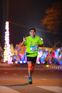 BIB: 40315
                            <button type="button" onclick="openModal(21320125)" class="btn btn-primary btn-sm float-right btn-popup" data-toggle="modal" data-target=".modal-high-quality">
                        <i class="fas fa-shopping-cart"></i> Add to Cart
                    </button>
                                            <button type="button" onclick="isThisMe(21320125, true)" class="btn btn-success btn-sm float-right btn-popup btn-isme hidden" data-toggle="tooltip" data-placement="bottom" title="นี่คือรูปของคุณใช่ไหม คลิกที่นี่เพื่อเอาเข้าอัลบั้ม">
                        <i class="fas fa-plus"></i> Add to album
                    </button>
                    <button type="button" onclick="isThisMe(21320125, false)" class="btn btn-warning btn-sm float-right btn-popup btn-isnotme hidden">
                        <i class="fas fa-ban"></i> Remove from album
                    </button>