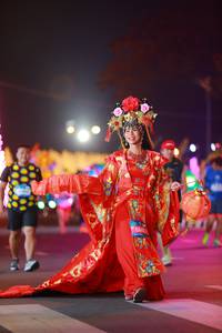 BIB: 684
                            <button type="button" onclick="openModal(21390419)" class="btn btn-primary btn-sm float-right btn-popup" data-toggle="modal" data-target=".modal-high-quality">
                        <i class="fas fa-shopping-cart"></i> Add to Cart
                    </button>
                                            <button type="button" onclick="isThisMe(21390419, true)" class="btn btn-success btn-sm float-right btn-popup btn-isme hidden" data-toggle="tooltip" data-placement="bottom" title="นี่คือรูปของคุณใช่ไหม คลิกที่นี่เพื่อเอาเข้าอัลบั้ม">
                        <i class="fas fa-plus"></i> Add to album
                    </button>
                    <button type="button" onclick="isThisMe(21390419, false)" class="btn btn-warning btn-sm float-right btn-popup btn-isnotme hidden">
                        <i class="fas fa-ban"></i> Remove from album
                    </button>