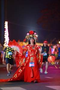 BIB: 8423
                            <button type="button" onclick="openModal(21390127)" class="btn btn-primary btn-sm float-right btn-popup" data-toggle="modal" data-target=".modal-high-quality">
                        <i class="fas fa-shopping-cart"></i> Add to Cart
                    </button>
                                            <button type="button" onclick="isThisMe(21390127, true)" class="btn btn-success btn-sm float-right btn-popup btn-isme hidden" data-toggle="tooltip" data-placement="bottom" title="นี่คือรูปของคุณใช่ไหม คลิกที่นี่เพื่อเอาเข้าอัลบั้ม">
                        <i class="fas fa-plus"></i> Add to album
                    </button>
                    <button type="button" onclick="isThisMe(21390127, false)" class="btn btn-warning btn-sm float-right btn-popup btn-isnotme hidden">
                        <i class="fas fa-ban"></i> Remove from album
                    </button>