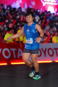 BIB: 101, 42923
                            <button type="button" onclick="openModal(21352794)" class="btn btn-primary btn-sm float-right btn-popup" data-toggle="modal" data-target=".modal-high-quality">
                        <i class="fas fa-shopping-cart"></i> Add to Cart
                    </button>
                                            <button type="button" onclick="isThisMe(21352794, true)" class="btn btn-success btn-sm float-right btn-popup btn-isme hidden" data-toggle="tooltip" data-placement="bottom" title="นี่คือรูปของคุณใช่ไหม คลิกที่นี่เพื่อเอาเข้าอัลบั้ม">
                        <i class="fas fa-plus"></i> Add to album
                    </button>
                    <button type="button" onclick="isThisMe(21352794, false)" class="btn btn-warning btn-sm float-right btn-popup btn-isnotme hidden">
                        <i class="fas fa-ban"></i> Remove from album
                    </button>