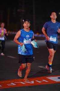 BIB: 42301, 00012, 42024
                            <button type="button" onclick="openModal(21336858)" class="btn btn-primary btn-sm float-right btn-popup" data-toggle="modal" data-target=".modal-high-quality">
                        <i class="fas fa-shopping-cart"></i> Add to Cart
                    </button>
                                            <button type="button" onclick="isThisMe(21336858, true)" class="btn btn-success btn-sm float-right btn-popup btn-isme hidden" data-toggle="tooltip" data-placement="bottom" title="นี่คือรูปของคุณใช่ไหม คลิกที่นี่เพื่อเอาเข้าอัลบั้ม">
                        <i class="fas fa-plus"></i> Add to album
                    </button>
                    <button type="button" onclick="isThisMe(21336858, false)" class="btn btn-warning btn-sm float-right btn-popup btn-isnotme hidden">
                        <i class="fas fa-ban"></i> Remove from album
                    </button>