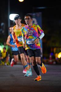 BIB: 428, 40758
                            <button type="button" onclick="openModal(19866834)" class="btn btn-primary btn-sm float-right btn-popup" data-toggle="modal" data-target=".modal-high-quality">
                        <i class="fas fa-shopping-cart"></i> Add to Cart
                    </button>
                                            <button type="button" onclick="isThisMe(19866834, true)" class="btn btn-success btn-sm float-right btn-popup btn-isme hidden" data-toggle="tooltip" data-placement="bottom" title="นี่คือรูปของคุณใช่ไหม คลิกที่นี่เพื่อเอาเข้าอัลบั้ม">
                        <i class="fas fa-plus"></i> Add to album
                    </button>
                    <button type="button" onclick="isThisMe(19866834, false)" class="btn btn-warning btn-sm float-right btn-popup btn-isnotme hidden">
                        <i class="fas fa-ban"></i> Remove from album
                    </button>