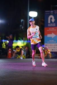 BIB: 40887
                            <button type="button" onclick="openModal(19832079)" class="btn btn-primary btn-sm float-right btn-popup" data-toggle="modal" data-target=".modal-high-quality">
                        <i class="fas fa-shopping-cart"></i> Add to Cart
                    </button>
                                            <button type="button" onclick="isThisMe(19832079, true)" class="btn btn-success btn-sm float-right btn-popup btn-isme hidden" data-toggle="tooltip" data-placement="bottom" title="นี่คือรูปของคุณใช่ไหม คลิกที่นี่เพื่อเอาเข้าอัลบั้ม">
                        <i class="fas fa-plus"></i> Add to album
                    </button>
                    <button type="button" onclick="isThisMe(19832079, false)" class="btn btn-warning btn-sm float-right btn-popup btn-isnotme hidden">
                        <i class="fas fa-ban"></i> Remove from album
                    </button>