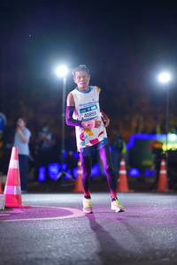 BIB: 40899
                            <button type="button" onclick="openModal(19829056)" class="btn btn-primary btn-sm float-right btn-popup" data-toggle="modal" data-target=".modal-high-quality">
                        <i class="fas fa-shopping-cart"></i> Add to Cart
                    </button>
                                            <button type="button" onclick="isThisMe(19829056, true)" class="btn btn-success btn-sm float-right btn-popup btn-isme hidden" data-toggle="tooltip" data-placement="bottom" title="นี่คือรูปของคุณใช่ไหม คลิกที่นี่เพื่อเอาเข้าอัลบั้ม">
                        <i class="fas fa-plus"></i> Add to album
                    </button>
                    <button type="button" onclick="isThisMe(19829056, false)" class="btn btn-warning btn-sm float-right btn-popup btn-isnotme hidden">
                        <i class="fas fa-ban"></i> Remove from album
                    </button>