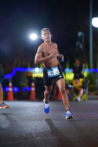 BIB: 40247
                            <button type="button" onclick="openModal(19793899)" class="btn btn-primary btn-sm float-right btn-popup" data-toggle="modal" data-target=".modal-high-quality">
                        <i class="fas fa-shopping-cart"></i> Add to Cart
                    </button>
                                            <button type="button" onclick="isThisMe(19793899, true)" class="btn btn-success btn-sm float-right btn-popup btn-isme hidden" data-toggle="tooltip" data-placement="bottom" title="นี่คือรูปของคุณใช่ไหม คลิกที่นี่เพื่อเอาเข้าอัลบั้ม">
                        <i class="fas fa-plus"></i> Add to album
                    </button>
                    <button type="button" onclick="isThisMe(19793899, false)" class="btn btn-warning btn-sm float-right btn-popup btn-isnotme hidden">
                        <i class="fas fa-ban"></i> Remove from album
                    </button>