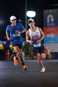 BIB: 40698, 40332
                            <button type="button" onclick="openModal(19787207)" class="btn btn-primary btn-sm float-right btn-popup" data-toggle="modal" data-target=".modal-high-quality">
                        <i class="fas fa-shopping-cart"></i> Add to Cart
                    </button>
                                            <button type="button" onclick="isThisMe(19787207, true)" class="btn btn-success btn-sm float-right btn-popup btn-isme hidden" data-toggle="tooltip" data-placement="bottom" title="นี่คือรูปของคุณใช่ไหม คลิกที่นี่เพื่อเอาเข้าอัลบั้ม">
                        <i class="fas fa-plus"></i> Add to album
                    </button>
                    <button type="button" onclick="isThisMe(19787207, false)" class="btn btn-warning btn-sm float-right btn-popup btn-isnotme hidden">
                        <i class="fas fa-ban"></i> Remove from album
                    </button>