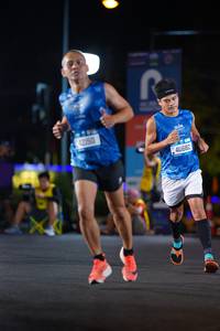 BIB: 2150, 40682
                            <button type="button" onclick="openModal(19951279)" class="btn btn-primary btn-sm float-right btn-popup" data-toggle="modal" data-target=".modal-high-quality">
                        <i class="fas fa-shopping-cart"></i> Add to Cart
                    </button>
                                            <button type="button" onclick="isThisMe(19951279, true)" class="btn btn-success btn-sm float-right btn-popup btn-isme hidden" data-toggle="tooltip" data-placement="bottom" title="นี่คือรูปของคุณใช่ไหม คลิกที่นี่เพื่อเอาเข้าอัลบั้ม">
                        <i class="fas fa-plus"></i> Add to album
                    </button>
                    <button type="button" onclick="isThisMe(19951279, false)" class="btn btn-warning btn-sm float-right btn-popup btn-isnotme hidden">
                        <i class="fas fa-ban"></i> Remove from album
                    </button>