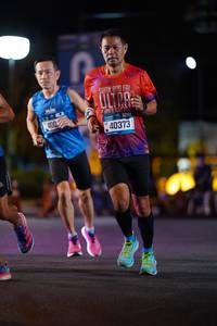 BIB: 400, 40373
                            <button type="button" onclick="openModal(19868219)" class="btn btn-primary btn-sm float-right btn-popup" data-toggle="modal" data-target=".modal-high-quality">
                        <i class="fas fa-shopping-cart"></i> Add to Cart
                    </button>
                                            <button type="button" onclick="isThisMe(19868219, true)" class="btn btn-success btn-sm float-right btn-popup btn-isme hidden" data-toggle="tooltip" data-placement="bottom" title="นี่คือรูปของคุณใช่ไหม คลิกที่นี่เพื่อเอาเข้าอัลบั้ม">
                        <i class="fas fa-plus"></i> Add to album
                    </button>
                    <button type="button" onclick="isThisMe(19868219, false)" class="btn btn-warning btn-sm float-right btn-popup btn-isnotme hidden">
                        <i class="fas fa-ban"></i> Remove from album
                    </button>