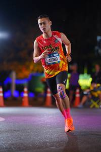 BIB: 41080
                            <button type="button" onclick="openModal(19784871)" class="btn btn-primary btn-sm float-right btn-popup" data-toggle="modal" data-target=".modal-high-quality">
                        <i class="fas fa-shopping-cart"></i> Add to Cart
                    </button>
                                            <button type="button" onclick="isThisMe(19784871, true)" class="btn btn-success btn-sm float-right btn-popup btn-isme hidden" data-toggle="tooltip" data-placement="bottom" title="นี่คือรูปของคุณใช่ไหม คลิกที่นี่เพื่อเอาเข้าอัลบั้ม">
                        <i class="fas fa-plus"></i> Add to album
                    </button>
                    <button type="button" onclick="isThisMe(19784871, false)" class="btn btn-warning btn-sm float-right btn-popup btn-isnotme hidden">
                        <i class="fas fa-ban"></i> Remove from album
                    </button>