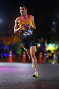 BIB: 40635
                            <button type="button" onclick="openModal(19841519)" class="btn btn-primary btn-sm float-right btn-popup" data-toggle="modal" data-target=".modal-high-quality">
                        <i class="fas fa-shopping-cart"></i> Add to Cart
                    </button>
                                            <button type="button" onclick="isThisMe(19841519, true)" class="btn btn-success btn-sm float-right btn-popup btn-isme hidden" data-toggle="tooltip" data-placement="bottom" title="นี่คือรูปของคุณใช่ไหม คลิกที่นี่เพื่อเอาเข้าอัลบั้ม">
                        <i class="fas fa-plus"></i> Add to album
                    </button>
                    <button type="button" onclick="isThisMe(19841519, false)" class="btn btn-warning btn-sm float-right btn-popup btn-isnotme hidden">
                        <i class="fas fa-ban"></i> Remove from album
                    </button>