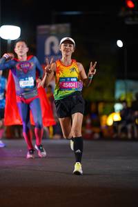 BIB: 1144, 4047
                            <button type="button" onclick="openModal(20215190)" class="btn btn-primary btn-sm float-right btn-popup" data-toggle="modal" data-target=".modal-high-quality">
                        <i class="fas fa-shopping-cart"></i> Add to Cart
                    </button>
                                            <button type="button" onclick="isThisMe(20215190, true)" class="btn btn-success btn-sm float-right btn-popup btn-isme hidden" data-toggle="tooltip" data-placement="bottom" title="นี่คือรูปของคุณใช่ไหม คลิกที่นี่เพื่อเอาเข้าอัลบั้ม">
                        <i class="fas fa-plus"></i> Add to album
                    </button>
                    <button type="button" onclick="isThisMe(20215190, false)" class="btn btn-warning btn-sm float-right btn-popup btn-isnotme hidden">
                        <i class="fas fa-ban"></i> Remove from album
                    </button>