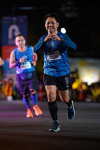 BIB: 42215
                            <button type="button" onclick="openModal(20173624)" class="btn btn-primary btn-sm float-right btn-popup" data-toggle="modal" data-target=".modal-high-quality">
                        <i class="fas fa-shopping-cart"></i> Add to Cart
                    </button>
                                            <button type="button" onclick="isThisMe(20173624, true)" class="btn btn-success btn-sm float-right btn-popup btn-isme hidden" data-toggle="tooltip" data-placement="bottom" title="นี่คือรูปของคุณใช่ไหม คลิกที่นี่เพื่อเอาเข้าอัลบั้ม">
                        <i class="fas fa-plus"></i> Add to album
                    </button>
                    <button type="button" onclick="isThisMe(20173624, false)" class="btn btn-warning btn-sm float-right btn-popup btn-isnotme hidden">
                        <i class="fas fa-ban"></i> Remove from album
                    </button>