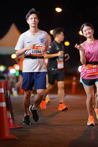 BIB: 22944, 25283, 200
                            <button type="button" onclick="openModal(20539344)" class="btn btn-primary btn-sm float-right btn-popup" data-toggle="modal" data-target=".modal-high-quality">
                        <i class="fas fa-shopping-cart"></i> Add to Cart
                    </button>
                                            <button type="button" onclick="isThisMe(20539344, true)" class="btn btn-success btn-sm float-right btn-popup btn-isme hidden" data-toggle="tooltip" data-placement="bottom" title="นี่คือรูปของคุณใช่ไหม คลิกที่นี่เพื่อเอาเข้าอัลบั้ม">
                        <i class="fas fa-plus"></i> Add to album
                    </button>
                    <button type="button" onclick="isThisMe(20539344, false)" class="btn btn-warning btn-sm float-right btn-popup btn-isnotme hidden">
                        <i class="fas fa-ban"></i> Remove from album
                    </button>