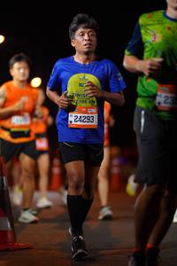 BIB: 42195, 24293, 230
                            <button type="button" onclick="openModal(20658560)" class="btn btn-primary btn-sm float-right btn-popup" data-toggle="modal" data-target=".modal-high-quality">
                        <i class="fas fa-shopping-cart"></i> Add to Cart
                    </button>
                                            <button type="button" onclick="isThisMe(20658560, true)" class="btn btn-success btn-sm float-right btn-popup btn-isme hidden" data-toggle="tooltip" data-placement="bottom" title="นี่คือรูปของคุณใช่ไหม คลิกที่นี่เพื่อเอาเข้าอัลบั้ม">
                        <i class="fas fa-plus"></i> Add to album
                    </button>
                    <button type="button" onclick="isThisMe(20658560, false)" class="btn btn-warning btn-sm float-right btn-popup btn-isnotme hidden">
                        <i class="fas fa-ban"></i> Remove from album
                    </button>