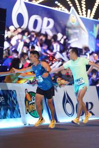 BIB: 51000, 1364, 0000000, 4844
                            <button type="button" onclick="openModal(21526738)" class="btn btn-primary btn-sm float-right btn-popup" data-toggle="modal" data-target=".modal-high-quality">
                        <i class="fas fa-shopping-cart"></i> Add to Cart
                    </button>
                                            <button type="button" onclick="isThisMe(21526738, true)" class="btn btn-success btn-sm float-right btn-popup btn-isme hidden" data-toggle="tooltip" data-placement="bottom" title="นี่คือรูปของคุณใช่ไหม คลิกที่นี่เพื่อเอาเข้าอัลบั้ม">
                        <i class="fas fa-plus"></i> Add to album
                    </button>
                    <button type="button" onclick="isThisMe(21526738, false)" class="btn btn-warning btn-sm float-right btn-popup btn-isnotme hidden">
                        <i class="fas fa-ban"></i> Remove from album
                    </button>