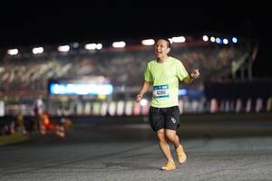 BIB: 42811
                            <button type="button" onclick="openModal(20933691)" class="btn btn-primary btn-sm float-right btn-popup" data-toggle="modal" data-target=".modal-high-quality">
                        <i class="fas fa-shopping-cart"></i> Add to Cart
                    </button>
                                            <button type="button" onclick="isThisMe(20933691, true)" class="btn btn-success btn-sm float-right btn-popup btn-isme hidden" data-toggle="tooltip" data-placement="bottom" title="นี่คือรูปของคุณใช่ไหม คลิกที่นี่เพื่อเอาเข้าอัลบั้ม">
                        <i class="fas fa-plus"></i> Add to album
                    </button>
                    <button type="button" onclick="isThisMe(20933691, false)" class="btn btn-warning btn-sm float-right btn-popup btn-isnotme hidden">
                        <i class="fas fa-ban"></i> Remove from album
                    </button>