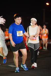 BIB: 22082, 704
                            <button type="button" onclick="openModal(21333511)" class="btn btn-primary btn-sm float-right btn-popup" data-toggle="modal" data-target=".modal-high-quality">
                        <i class="fas fa-shopping-cart"></i> Add to Cart
                    </button>
                                            <button type="button" onclick="isThisMe(21333511, true)" class="btn btn-success btn-sm float-right btn-popup btn-isme hidden" data-toggle="tooltip" data-placement="bottom" title="นี่คือรูปของคุณใช่ไหม คลิกที่นี่เพื่อเอาเข้าอัลบั้ม">
                        <i class="fas fa-plus"></i> Add to album
                    </button>
                    <button type="button" onclick="isThisMe(21333511, false)" class="btn btn-warning btn-sm float-right btn-popup btn-isnotme hidden">
                        <i class="fas fa-ban"></i> Remove from album
                    </button>