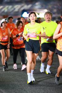 BIB: 2897, 25420, 24208
                            <button type="button" onclick="openModal(19880170)" class="btn btn-primary btn-sm float-right btn-popup" data-toggle="modal" data-target=".modal-high-quality">
                        <i class="fas fa-shopping-cart"></i> Add to Cart
                    </button>
                                            <button type="button" onclick="isThisMe(19880170, true)" class="btn btn-success btn-sm float-right btn-popup btn-isme hidden" data-toggle="tooltip" data-placement="bottom" title="นี่คือรูปของคุณใช่ไหม คลิกที่นี่เพื่อเอาเข้าอัลบั้ม">
                        <i class="fas fa-plus"></i> Add to album
                    </button>
                    <button type="button" onclick="isThisMe(19880170, false)" class="btn btn-warning btn-sm float-right btn-popup btn-isnotme hidden">
                        <i class="fas fa-ban"></i> Remove from album
                    </button>