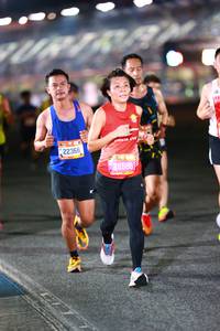 BIB: 22366, 26566
                            <button type="button" onclick="openModal(19909870)" class="btn btn-primary btn-sm float-right btn-popup" data-toggle="modal" data-target=".modal-high-quality">
                        <i class="fas fa-shopping-cart"></i> Add to Cart
                    </button>
                                            <button type="button" onclick="isThisMe(19909870, true)" class="btn btn-success btn-sm float-right btn-popup btn-isme hidden" data-toggle="tooltip" data-placement="bottom" title="นี่คือรูปของคุณใช่ไหม คลิกที่นี่เพื่อเอาเข้าอัลบั้ม">
                        <i class="fas fa-plus"></i> Add to album
                    </button>
                    <button type="button" onclick="isThisMe(19909870, false)" class="btn btn-warning btn-sm float-right btn-popup btn-isnotme hidden">
                        <i class="fas fa-ban"></i> Remove from album
                    </button>
