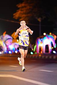 BIB: 7206
                            <button type="button" onclick="openModal(20779710)" class="btn btn-primary btn-sm float-right btn-popup" data-toggle="modal" data-target=".modal-high-quality">
                        <i class="fas fa-shopping-cart"></i> Add to Cart
                    </button>
                                            <button type="button" onclick="isThisMe(20779710, true)" class="btn btn-success btn-sm float-right btn-popup btn-isme hidden" data-toggle="tooltip" data-placement="bottom" title="นี่คือรูปของคุณใช่ไหม คลิกที่นี่เพื่อเอาเข้าอัลบั้ม">
                        <i class="fas fa-plus"></i> Add to album
                    </button>
                    <button type="button" onclick="isThisMe(20779710, false)" class="btn btn-warning btn-sm float-right btn-popup btn-isnotme hidden">
                        <i class="fas fa-ban"></i> Remove from album
                    </button>