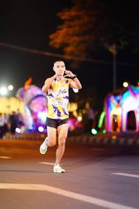 BIB: 772
                            <button type="button" onclick="openModal(20779506)" class="btn btn-primary btn-sm float-right btn-popup" data-toggle="modal" data-target=".modal-high-quality">
                        <i class="fas fa-shopping-cart"></i> Add to Cart
                    </button>
                                            <button type="button" onclick="isThisMe(20779506, true)" class="btn btn-success btn-sm float-right btn-popup btn-isme hidden" data-toggle="tooltip" data-placement="bottom" title="นี่คือรูปของคุณใช่ไหม คลิกที่นี่เพื่อเอาเข้าอัลบั้ม">
                        <i class="fas fa-plus"></i> Add to album
                    </button>
                    <button type="button" onclick="isThisMe(20779506, false)" class="btn btn-warning btn-sm float-right btn-popup btn-isnotme hidden">
                        <i class="fas fa-ban"></i> Remove from album
                    </button>