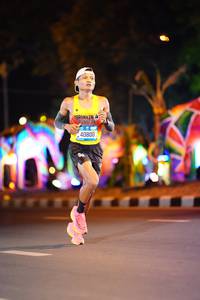 BIB: 012, 40800
                            <button type="button" onclick="openModal(20722008)" class="btn btn-primary btn-sm float-right btn-popup" data-toggle="modal" data-target=".modal-high-quality">
                        <i class="fas fa-shopping-cart"></i> Add to Cart
                    </button>
                                            <button type="button" onclick="isThisMe(20722008, true)" class="btn btn-success btn-sm float-right btn-popup btn-isme hidden" data-toggle="tooltip" data-placement="bottom" title="นี่คือรูปของคุณใช่ไหม คลิกที่นี่เพื่อเอาเข้าอัลบั้ม">
                        <i class="fas fa-plus"></i> Add to album
                    </button>
                    <button type="button" onclick="isThisMe(20722008, false)" class="btn btn-warning btn-sm float-right btn-popup btn-isnotme hidden">
                        <i class="fas fa-ban"></i> Remove from album
                    </button>