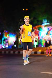 BIB: 100
                            <button type="button" onclick="openModal(21560395)" class="btn btn-primary btn-sm float-right btn-popup" data-toggle="modal" data-target=".modal-high-quality">
                        <i class="fas fa-shopping-cart"></i> Add to Cart
                    </button>
                                            <button type="button" onclick="isThisMe(21560395, true)" class="btn btn-success btn-sm float-right btn-popup btn-isme hidden" data-toggle="tooltip" data-placement="bottom" title="นี่คือรูปของคุณใช่ไหม คลิกที่นี่เพื่อเอาเข้าอัลบั้ม">
                        <i class="fas fa-plus"></i> Add to album
                    </button>
                    <button type="button" onclick="isThisMe(21560395, false)" class="btn btn-warning btn-sm float-right btn-popup btn-isnotme hidden">
                        <i class="fas fa-ban"></i> Remove from album
                    </button>