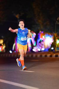 BIB: 42142
                            <button type="button" onclick="openModal(21572399)" class="btn btn-primary btn-sm float-right btn-popup" data-toggle="modal" data-target=".modal-high-quality">
                        <i class="fas fa-shopping-cart"></i> Add to Cart
                    </button>
                                            <button type="button" onclick="isThisMe(21572399, true)" class="btn btn-success btn-sm float-right btn-popup btn-isme hidden" data-toggle="tooltip" data-placement="bottom" title="นี่คือรูปของคุณใช่ไหม คลิกที่นี่เพื่อเอาเข้าอัลบั้ม">
                        <i class="fas fa-plus"></i> Add to album
                    </button>
                    <button type="button" onclick="isThisMe(21572399, false)" class="btn btn-warning btn-sm float-right btn-popup btn-isnotme hidden">
                        <i class="fas fa-ban"></i> Remove from album
                    </button>