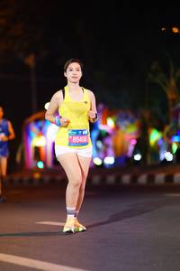 BIB: 85406
                            <button type="button" onclick="openModal(21556048)" class="btn btn-primary btn-sm float-right btn-popup" data-toggle="modal" data-target=".modal-high-quality">
                        <i class="fas fa-shopping-cart"></i> Add to Cart
                    </button>
                                            <button type="button" onclick="isThisMe(21556048, true)" class="btn btn-success btn-sm float-right btn-popup btn-isme hidden" data-toggle="tooltip" data-placement="bottom" title="นี่คือรูปของคุณใช่ไหม คลิกที่นี่เพื่อเอาเข้าอัลบั้ม">
                        <i class="fas fa-plus"></i> Add to album
                    </button>
                    <button type="button" onclick="isThisMe(21556048, false)" class="btn btn-warning btn-sm float-right btn-popup btn-isnotme hidden">
                        <i class="fas fa-ban"></i> Remove from album
                    </button>