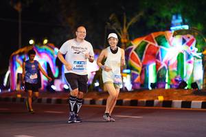 BIB: 44040
                            <button type="button" onclick="openModal(21574028)" class="btn btn-primary btn-sm float-right btn-popup" data-toggle="modal" data-target=".modal-high-quality">
                        <i class="fas fa-shopping-cart"></i> Add to Cart
                    </button>
                                            <button type="button" onclick="isThisMe(21574028, true)" class="btn btn-success btn-sm float-right btn-popup btn-isme hidden" data-toggle="tooltip" data-placement="bottom" title="นี่คือรูปของคุณใช่ไหม คลิกที่นี่เพื่อเอาเข้าอัลบั้ม">
                        <i class="fas fa-plus"></i> Add to album
                    </button>
                    <button type="button" onclick="isThisMe(21574028, false)" class="btn btn-warning btn-sm float-right btn-popup btn-isnotme hidden">
                        <i class="fas fa-ban"></i> Remove from album
                    </button>