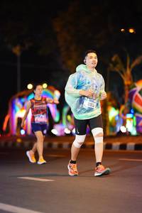 BIB: 1193, 198
                            <button type="button" onclick="openModal(21667917)" class="btn btn-primary btn-sm float-right btn-popup" data-toggle="modal" data-target=".modal-high-quality">
                        <i class="fas fa-shopping-cart"></i> Add to Cart
                    </button>
                                            <button type="button" onclick="isThisMe(21667917, true)" class="btn btn-success btn-sm float-right btn-popup btn-isme hidden" data-toggle="tooltip" data-placement="bottom" title="นี่คือรูปของคุณใช่ไหม คลิกที่นี่เพื่อเอาเข้าอัลบั้ม">
                        <i class="fas fa-plus"></i> Add to album
                    </button>
                    <button type="button" onclick="isThisMe(21667917, false)" class="btn btn-warning btn-sm float-right btn-popup btn-isnotme hidden">
                        <i class="fas fa-ban"></i> Remove from album
                    </button>