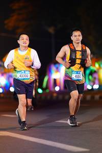 BIB: 43300, 41242
                            <button type="button" onclick="openModal(21583364)" class="btn btn-primary btn-sm float-right btn-popup" data-toggle="modal" data-target=".modal-high-quality">
                        <i class="fas fa-shopping-cart"></i> Add to Cart
                    </button>
                                            <button type="button" onclick="isThisMe(21583364, true)" class="btn btn-success btn-sm float-right btn-popup btn-isme hidden" data-toggle="tooltip" data-placement="bottom" title="นี่คือรูปของคุณใช่ไหม คลิกที่นี่เพื่อเอาเข้าอัลบั้ม">
                        <i class="fas fa-plus"></i> Add to album
                    </button>
                    <button type="button" onclick="isThisMe(21583364, false)" class="btn btn-warning btn-sm float-right btn-popup btn-isnotme hidden">
                        <i class="fas fa-ban"></i> Remove from album
                    </button>