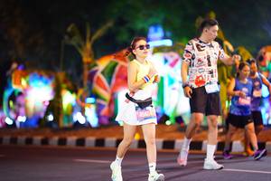 BIB: 45424
                            <button type="button" onclick="openModal(21668466)" class="btn btn-primary btn-sm float-right btn-popup" data-toggle="modal" data-target=".modal-high-quality">
                        <i class="fas fa-shopping-cart"></i> Add to Cart
                    </button>
                                            <button type="button" onclick="isThisMe(21668466, true)" class="btn btn-success btn-sm float-right btn-popup btn-isme hidden" data-toggle="tooltip" data-placement="bottom" title="นี่คือรูปของคุณใช่ไหม คลิกที่นี่เพื่อเอาเข้าอัลบั้ม">
                        <i class="fas fa-plus"></i> Add to album
                    </button>
                    <button type="button" onclick="isThisMe(21668466, false)" class="btn btn-warning btn-sm float-right btn-popup btn-isnotme hidden">
                        <i class="fas fa-ban"></i> Remove from album
                    </button>
